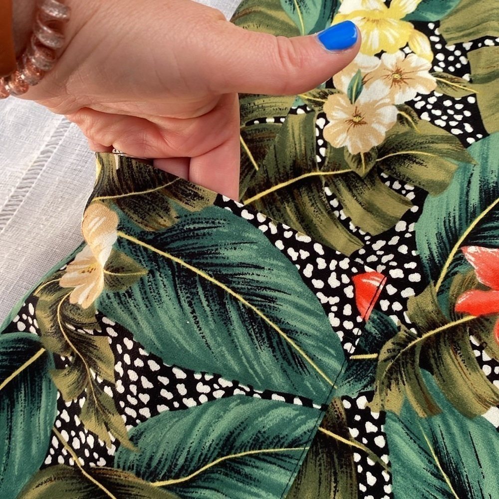 Liz Claiborne vintage botanical blazer. - Picture 11 of 12